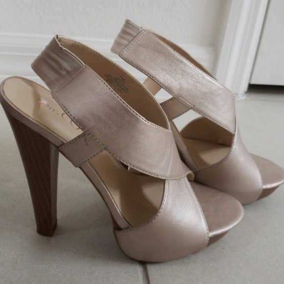 Shoes - Picture 2 of 4